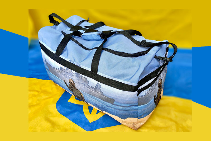 Сумка спортивна Тріп «російський військовий корабель іди нахй» (марка)3