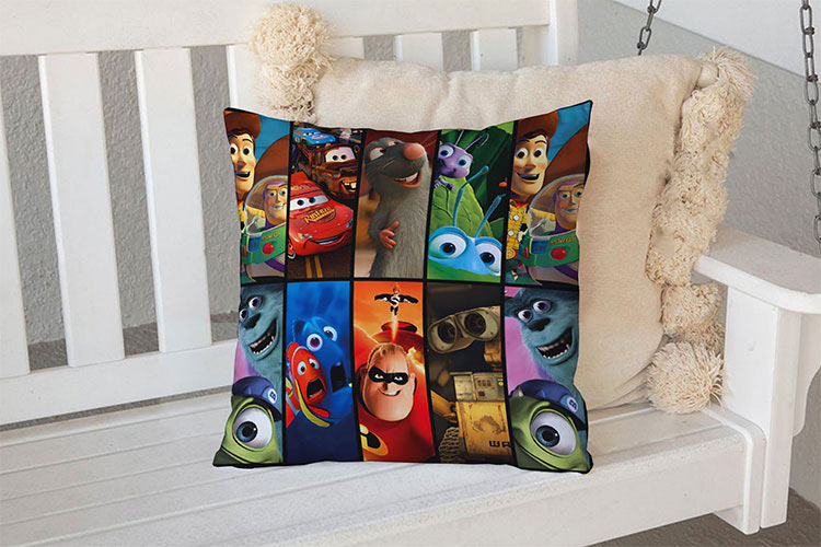Декоративна подушка «Герої мультфільмів»