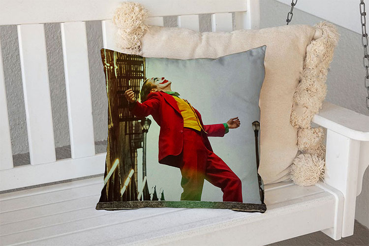 Декоративна подушка «Joker. Dance»
