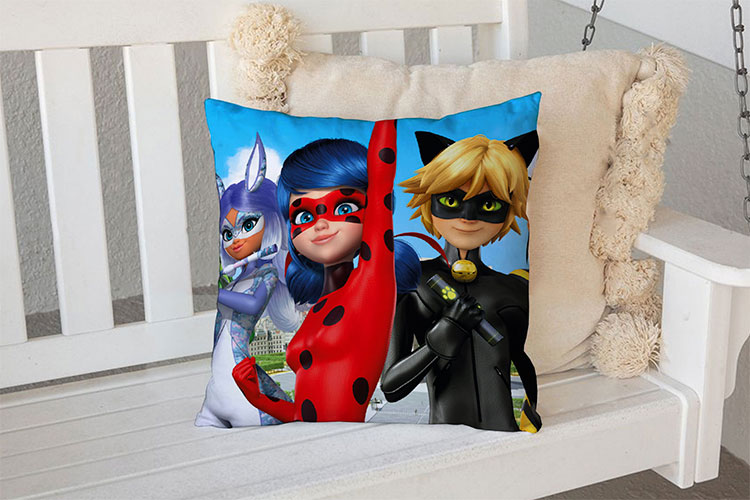 Декоративна подушка «Ladybug and Cat Noir»