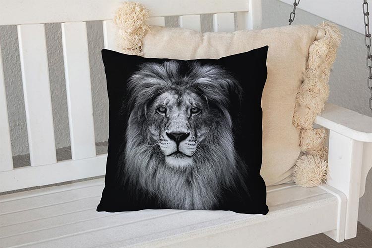 Декоративна подушка «Lion dark»
