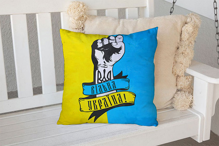 Декоративна подушка «Вільна Україна!»