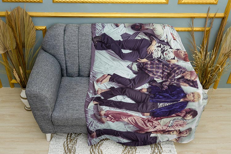 Плед «БТС. Група К-поп. BTS. K-pop group»