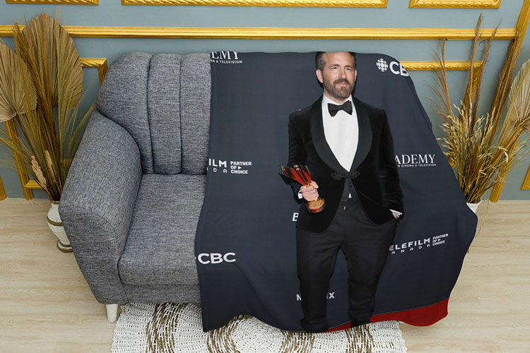 Плед «Раян Рейнольдс. Дедпул. Актор. Ryan Reynolds. Deadpool. Actor»
